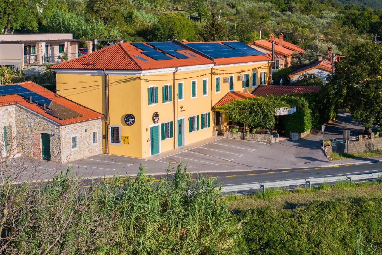 Vila Robida & Spa Crni Kal Экстерьер фото
